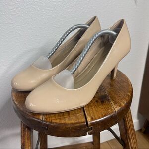 Predictions Nude Heels Size 9 Basic Patent Leather Staple Capsule Comfort Plus